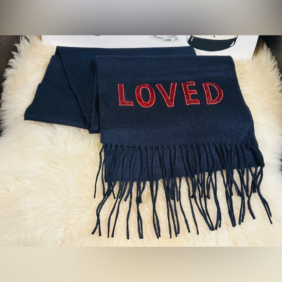 ๐ GUCCI LOVED Sequence SCARF Unisex 100% Polyester - Picture 10 of 10